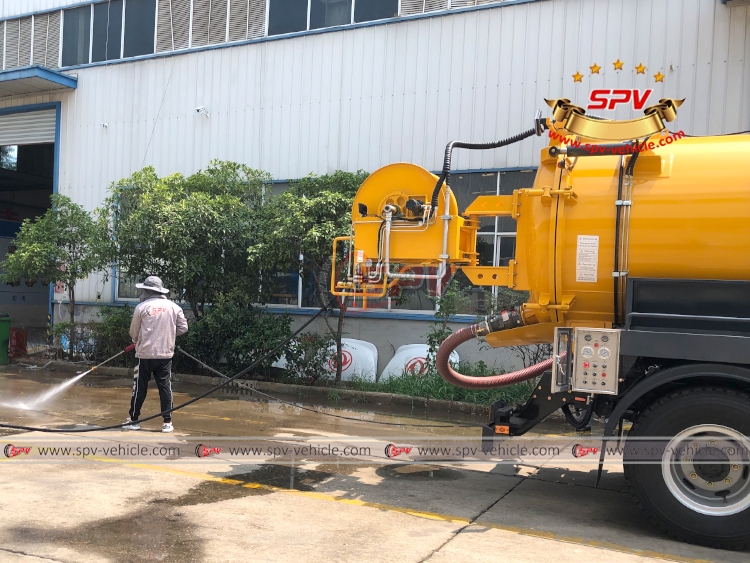 8,000 Litres Combined Vacuum Jet ISUZU - Hand Jetting